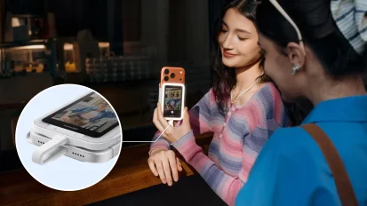 מסך סלפי אחורי לסמארטפון עם תאורה Insta360 Snap Selfie Screen