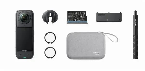 מצלמה וקיט אביזרים Insta360 X5 Essential Bundle