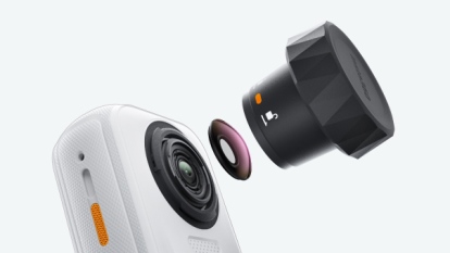 קיט מצלמת אקסטרים Insta360 X4 Air Starter Bundle