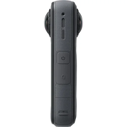 מצלמת אקסטרים Insta360 X5