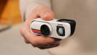 קיט מצלמת אקסטרים Insta360 GO 3S Retro Bundle